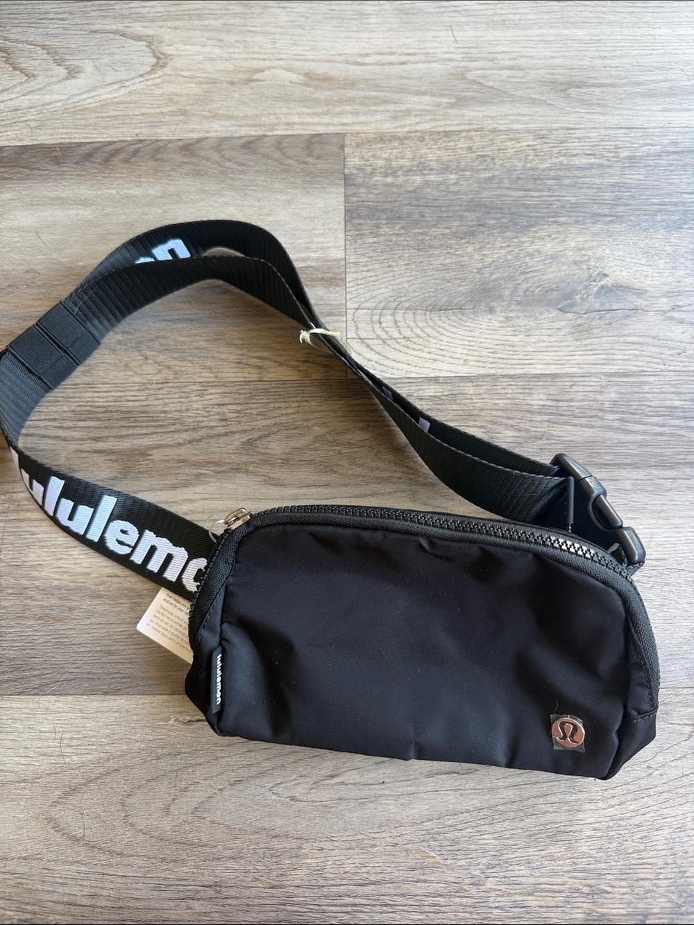Lululemon everywhere belt bag